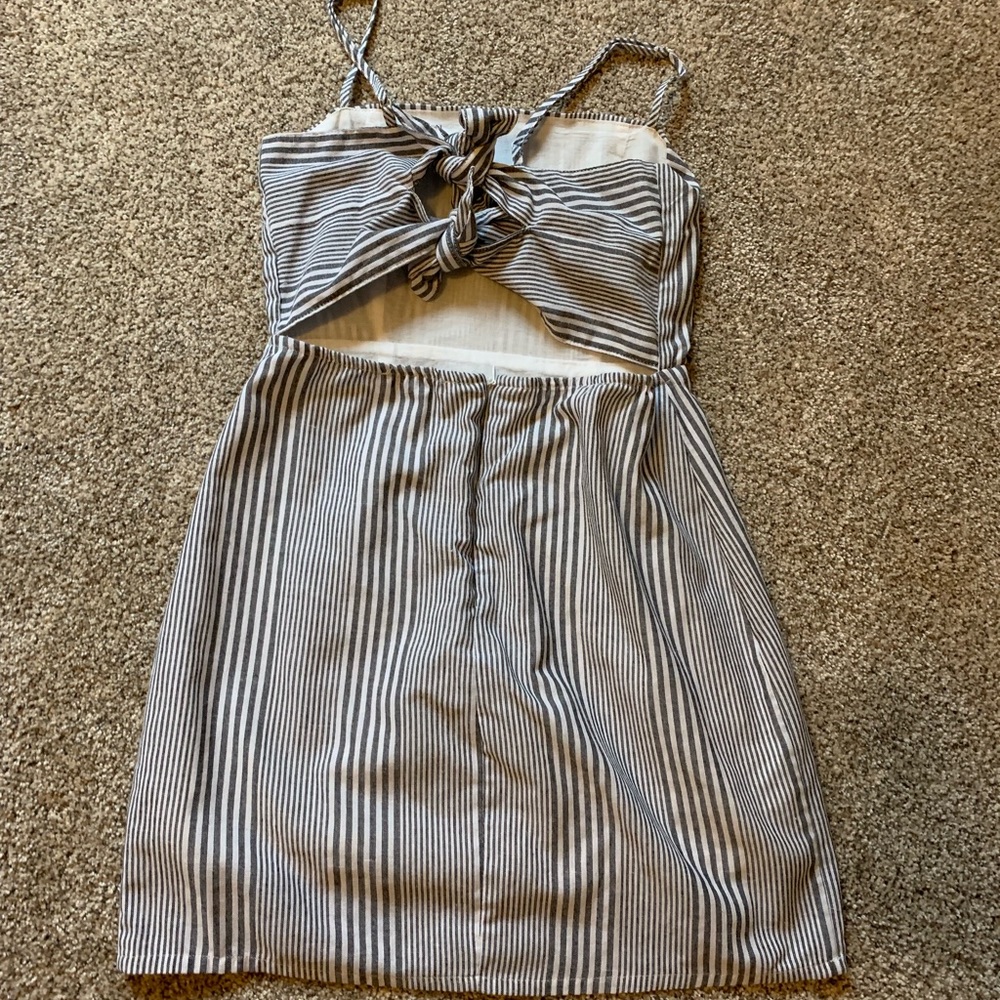Dress - Picture 2 of 2